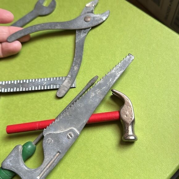 Vintage Retro Tool Set – A Timeless Treasure for Collectors & Nostalgia Lovers - Picture 11 of 17